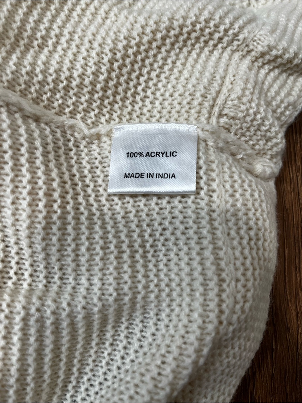 Elizabeth James Honey White Thick Cable Knit Cardi with Braid Detail Size Large - Picture 5 of 6